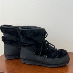 Moon Boot Low Black Fur Winter Boots